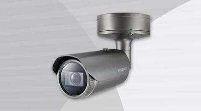 Hanwha PNO A9081R Bullet Camera ceiling mount view.